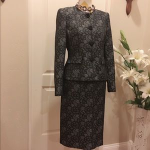 Kasper office lady suit